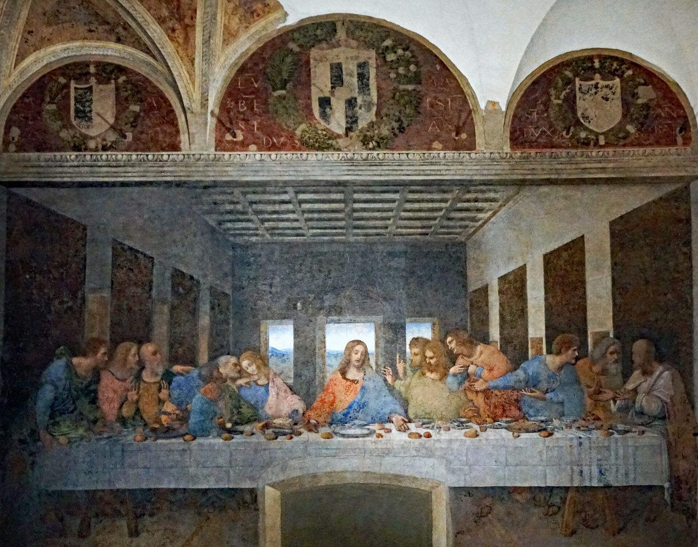 ミラノの食堂の壁に描かれた最後の晩餐